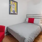Convenient 2Br - Walking Distance To Times Square