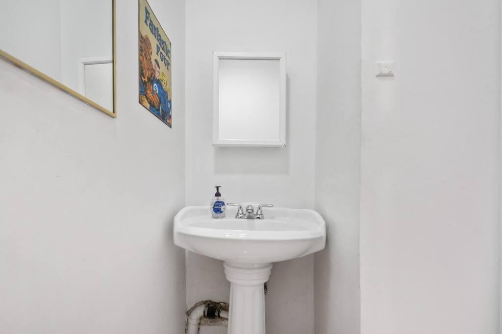 Convenient 2br - Walking Distance To Times Square *