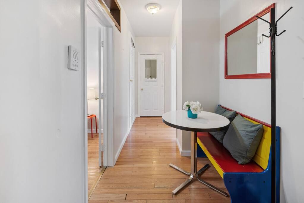 Convenient 2br - Walking Distance To Times Square * New York