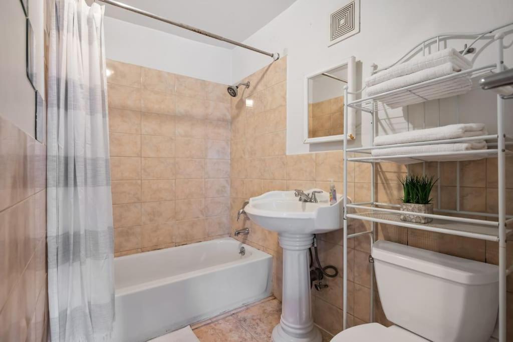 Convenient 2br - Walking Distance To Times Square *