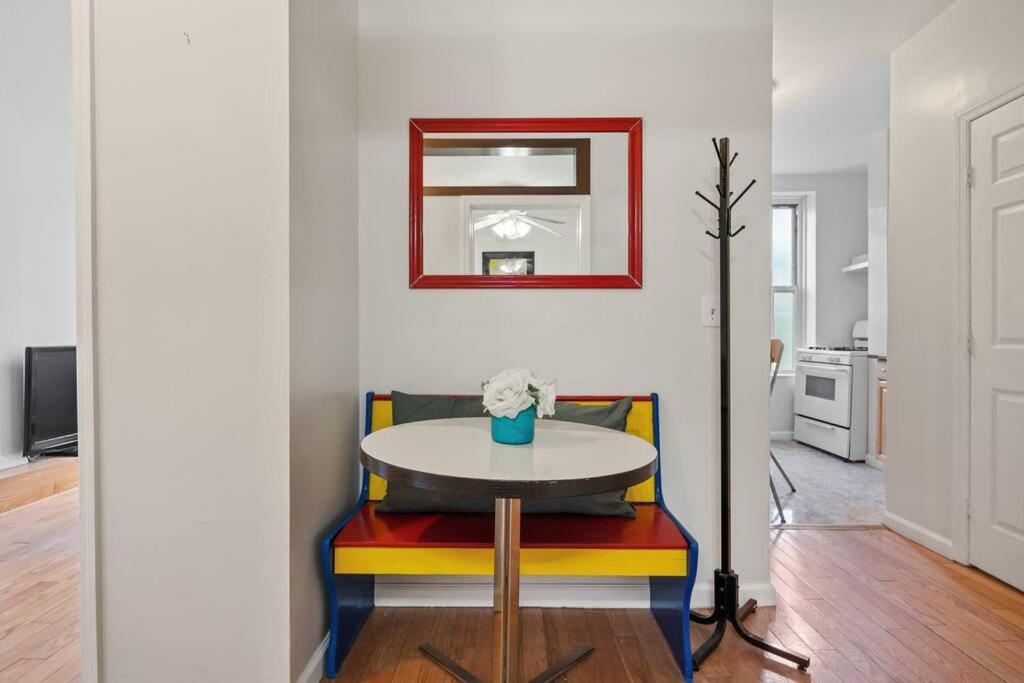 Convenient 2br - Walking Distance To Times Square Apartment